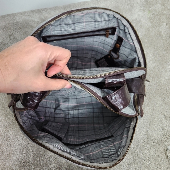 Matt And Nat Vegan Grey Hobo Shoulderbag Purse Duffle Prep Academia Preppy - Picture 6 of 12